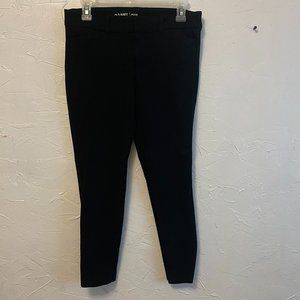 Old Navy Pixie Pant - Size 8 - Black